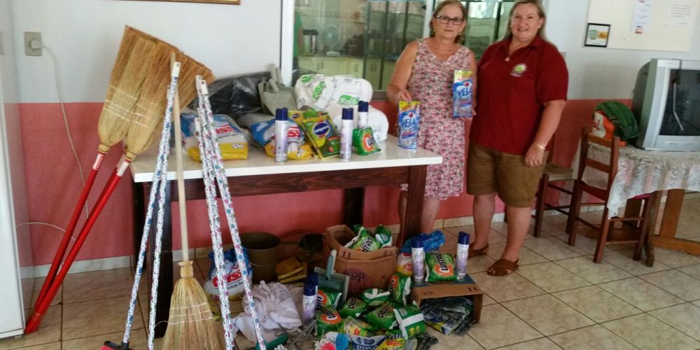31º Hortigranjeiros Realiza Doação De Materiais De Limpeza Ao Lar Do Idoso De Santa Rosa